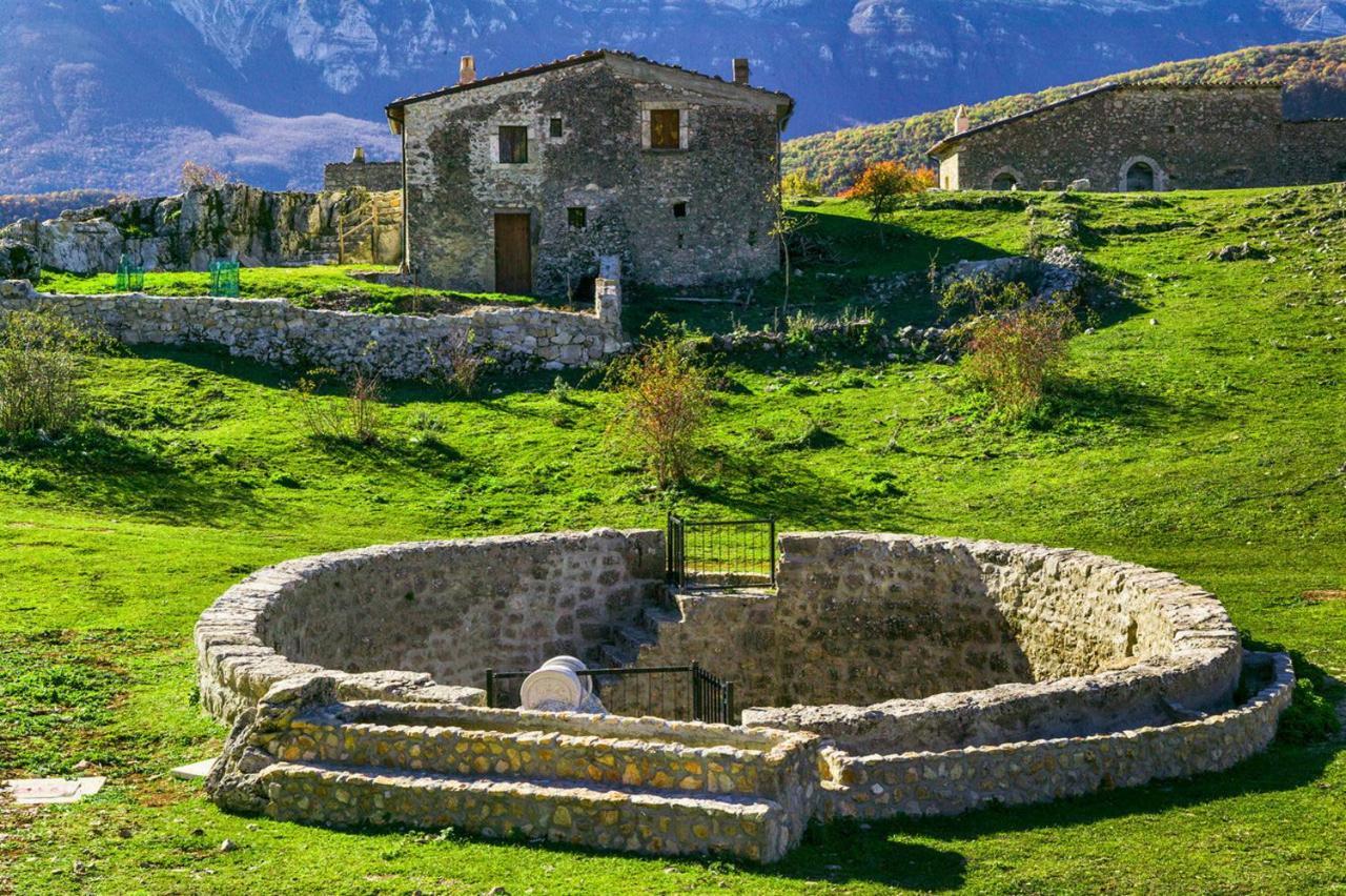 Poggio Picenze Complesso Turistico Aurora - Appartamenti מראה חיצוני תמונה