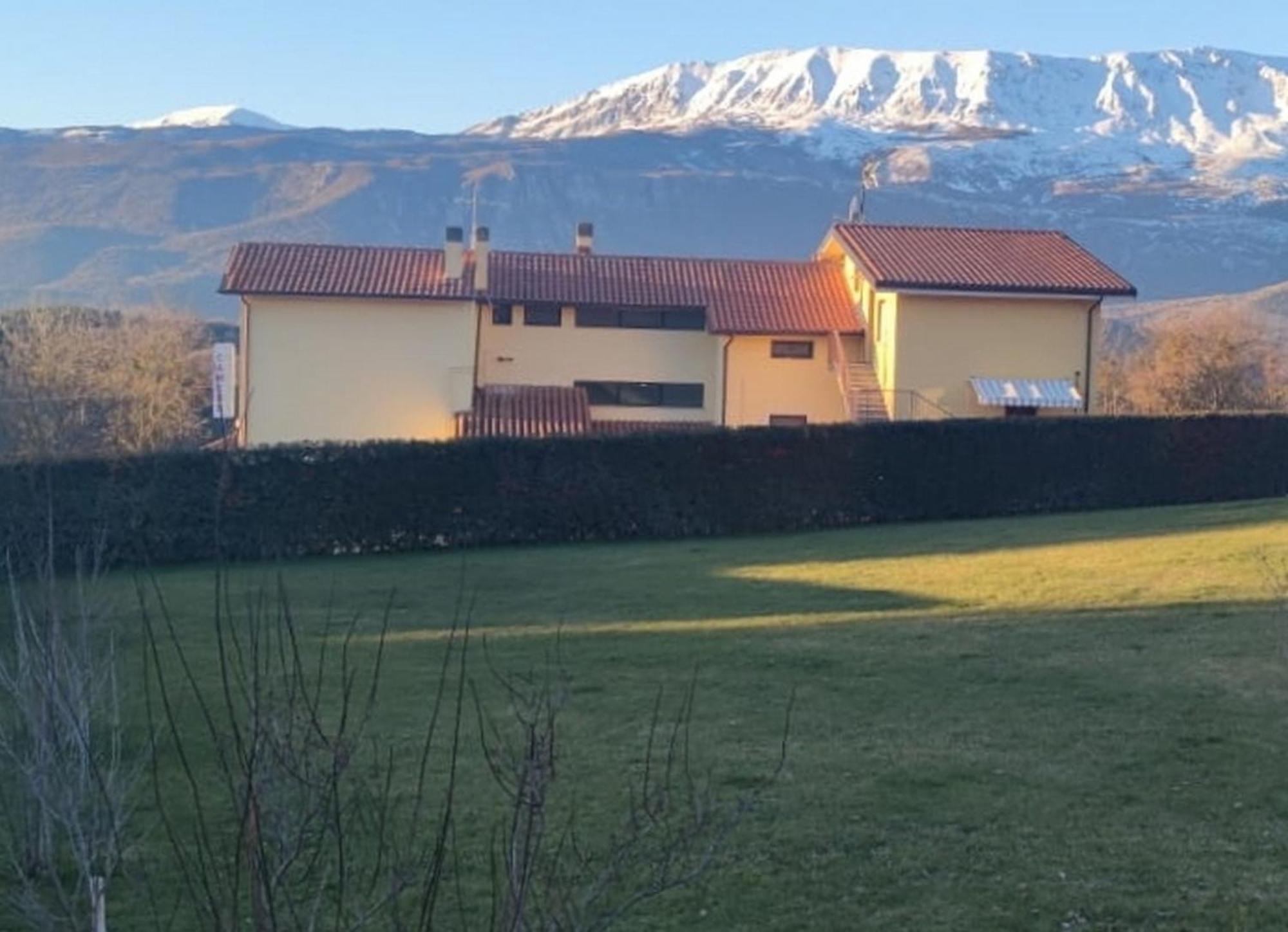 Poggio Picenze Complesso Turistico Aurora - Appartamenti מראה חיצוני תמונה