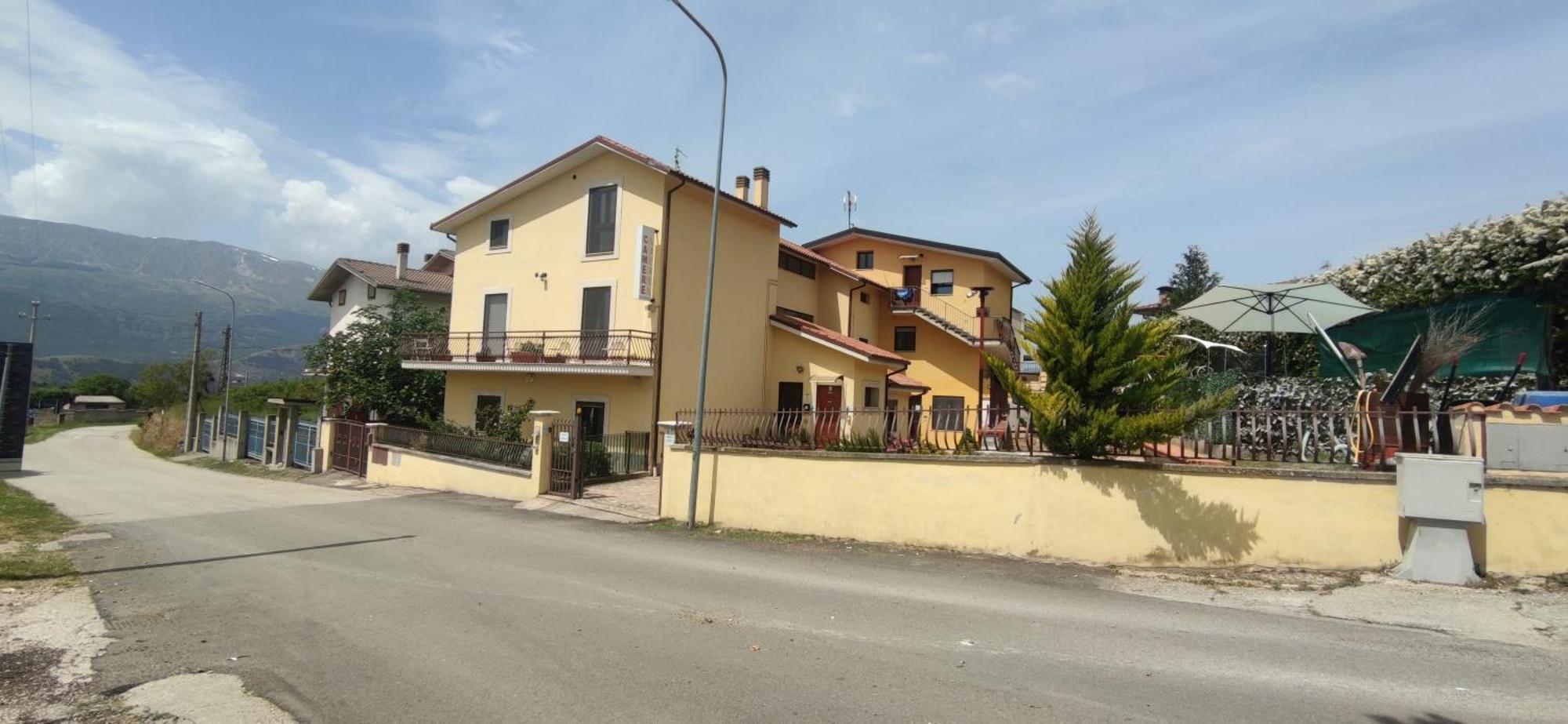 Poggio Picenze Complesso Turistico Aurora - Appartamenti מראה חיצוני תמונה