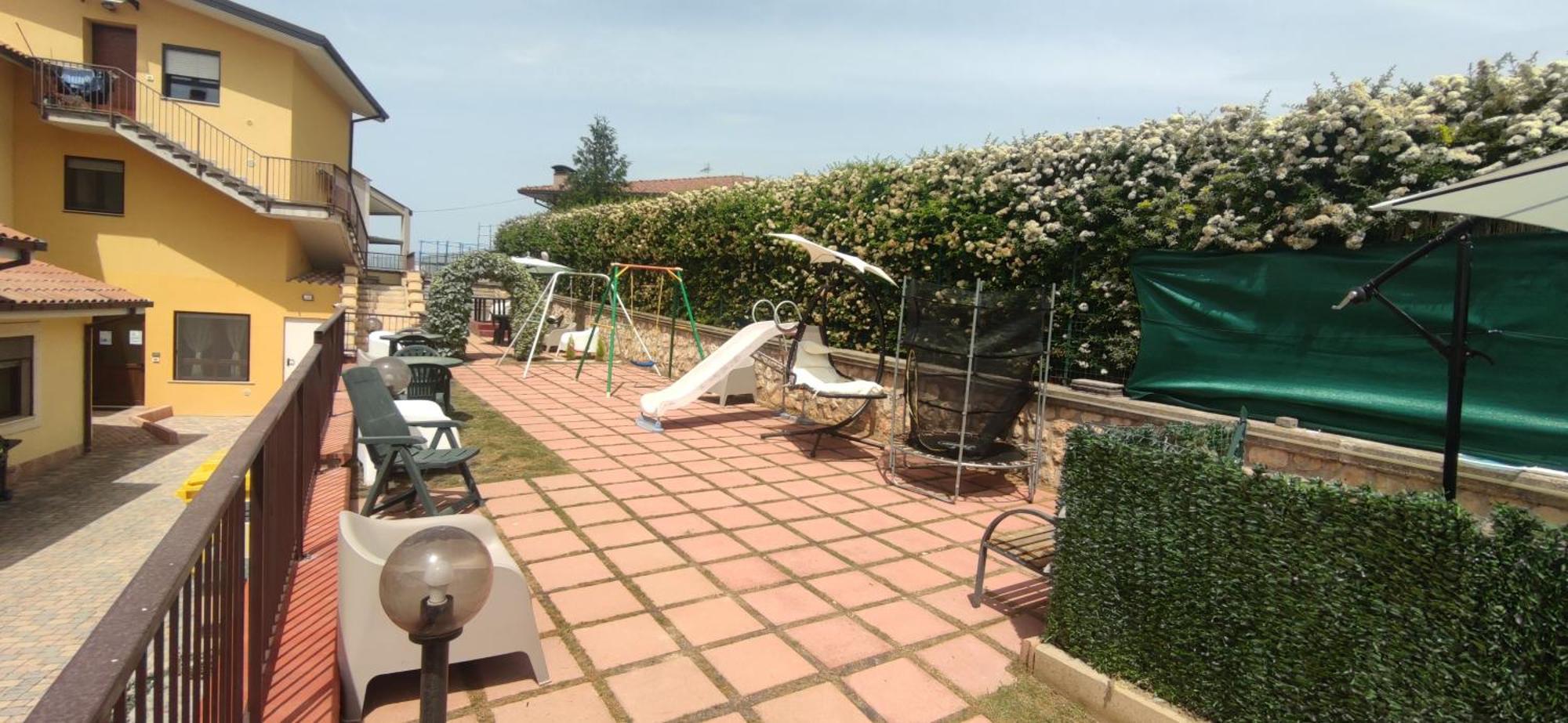 Poggio Picenze Complesso Turistico Aurora - Appartamenti מראה חיצוני תמונה
